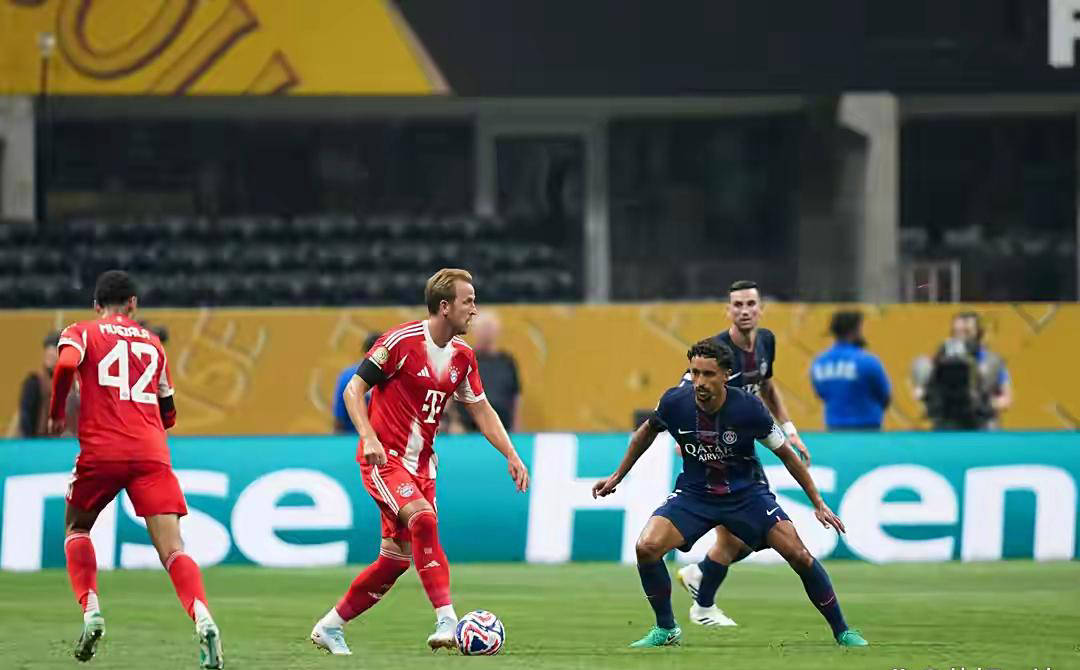 世俱杯激战!9打11巴黎2-0拜仁,穆西亚拉重伤离场